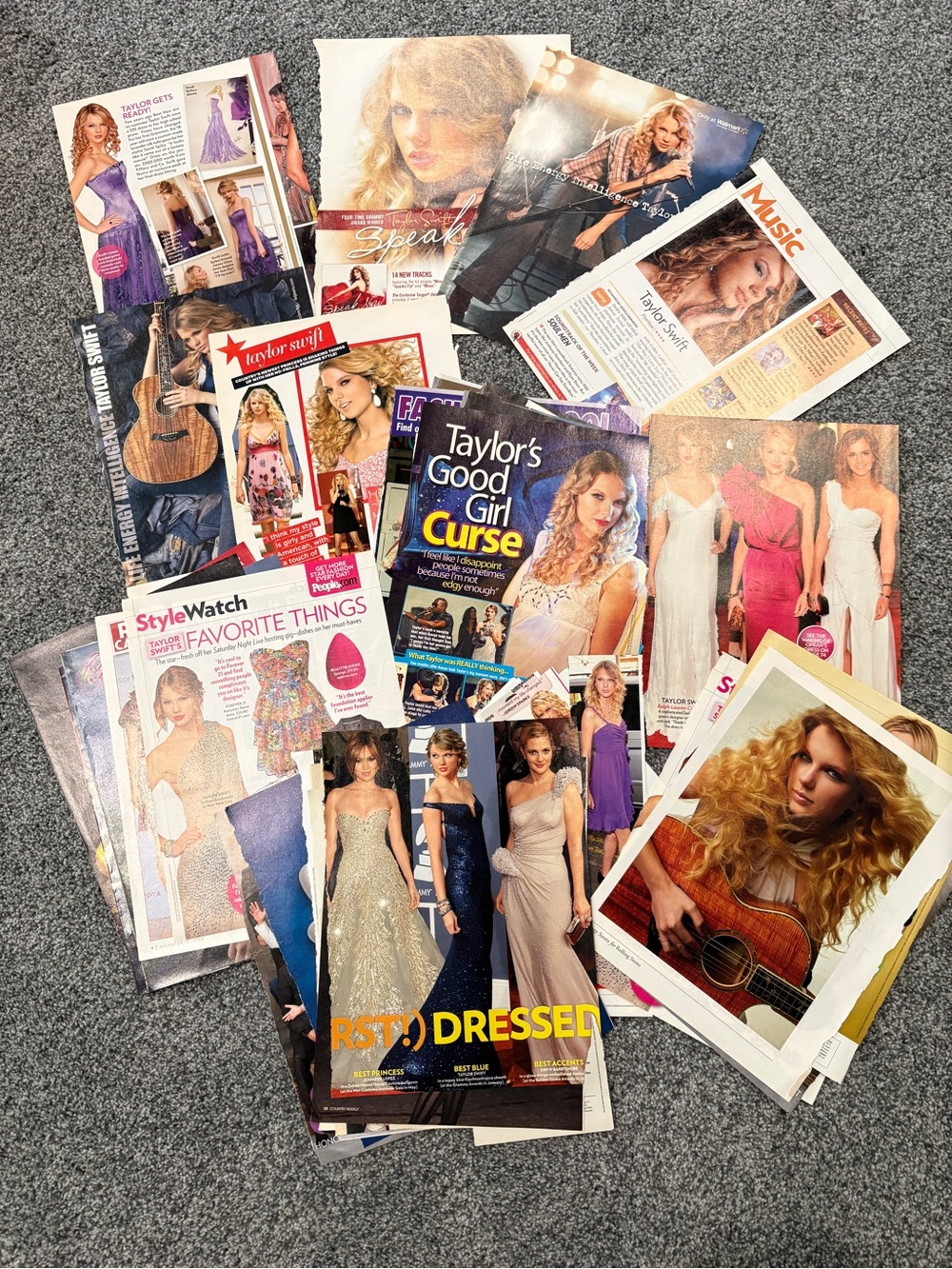 Taylor Swift Magazine Clippings - Assorted Photos and Articles